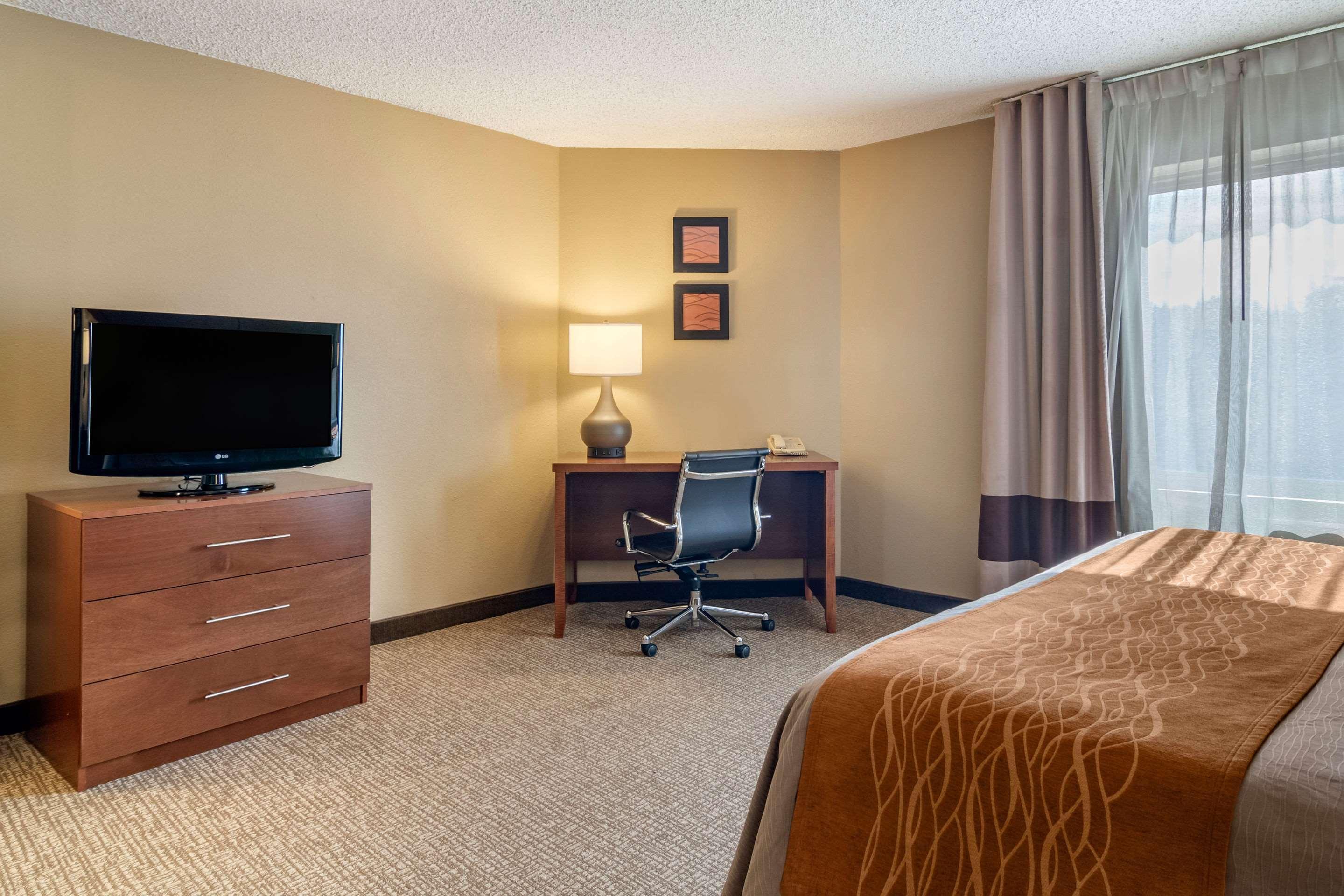 Comfort Inn & Suites Suwanee - Sugarloaf Екстериор снимка